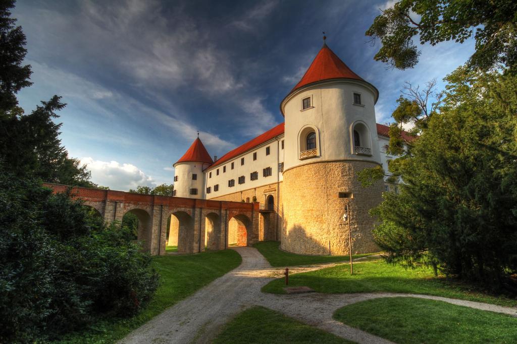 Mokrice Castle Estate Hotel Obrezje Ngoại thất bức ảnh